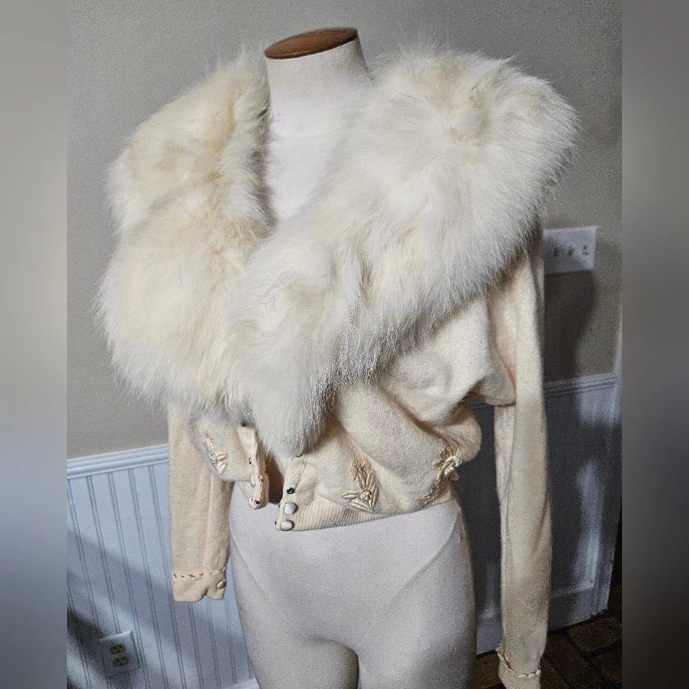 VTG 1950s Berhma Altmann 100% Cashmere And Arctic Fox Collar Sweater Medium? - Picture 2 of 8